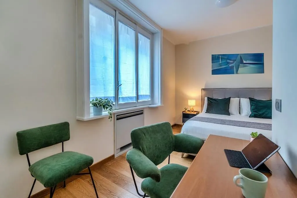 ミラノDuomo 15 Min Walk - Luxury Flat, Netflix And Wi-Fiアパートメント 0*, ミラノ イタリア