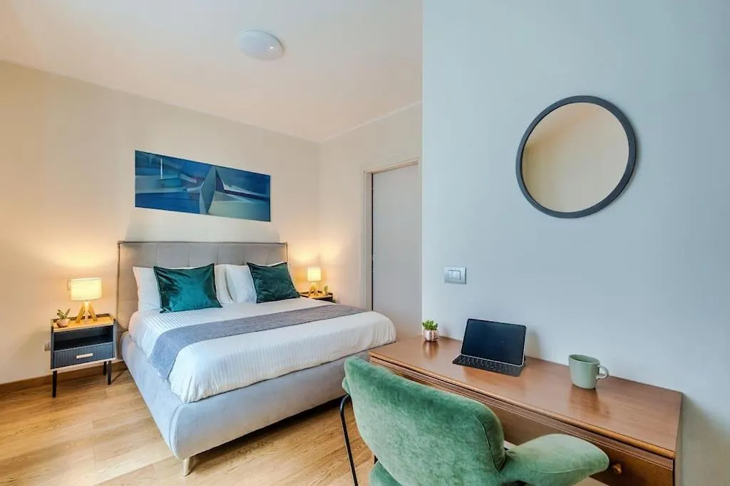 ミラノDuomo 15 Min Walk - Luxury Flat, Netflix And Wi-Fiアパートメント